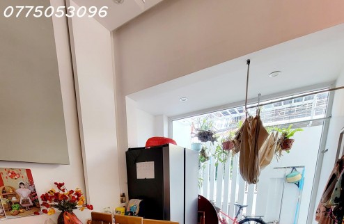 VIP -Nhà đẹp LÔ góc AN THƯỢNG, MỸ AN, Ngũ Hành Sơn, ĐN. DT hơn 80m2 mà chỉ 8,x tỷ( x bé)